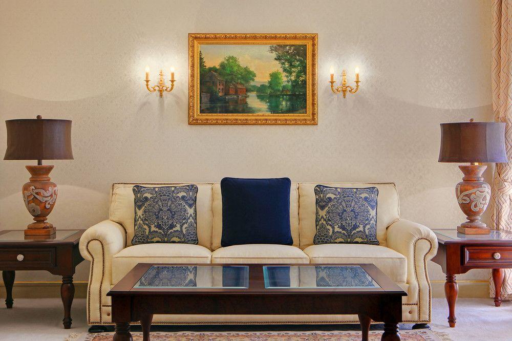 Le Meridien Medina Kültér fotó A living room with a sofa