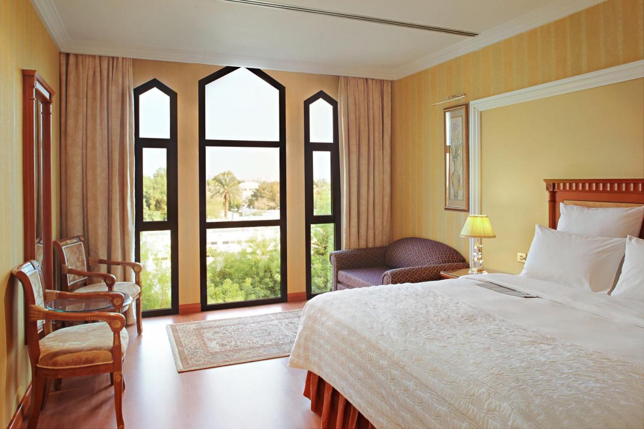 Le Meridien Medina Kültér fotó A room at the hotel