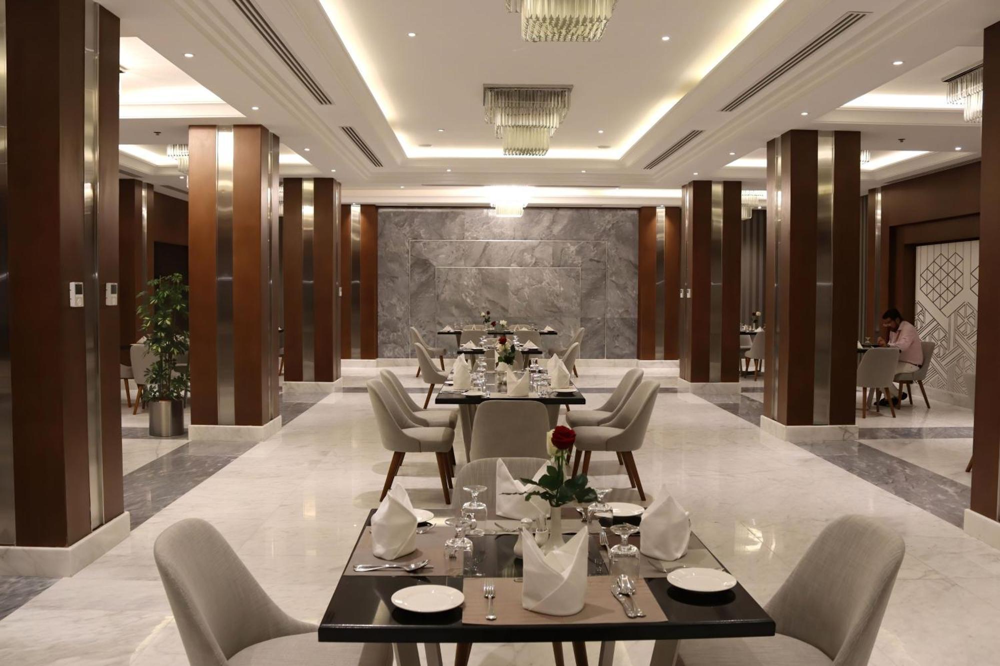Le Meridien Medina Kültér fotó The restaurant